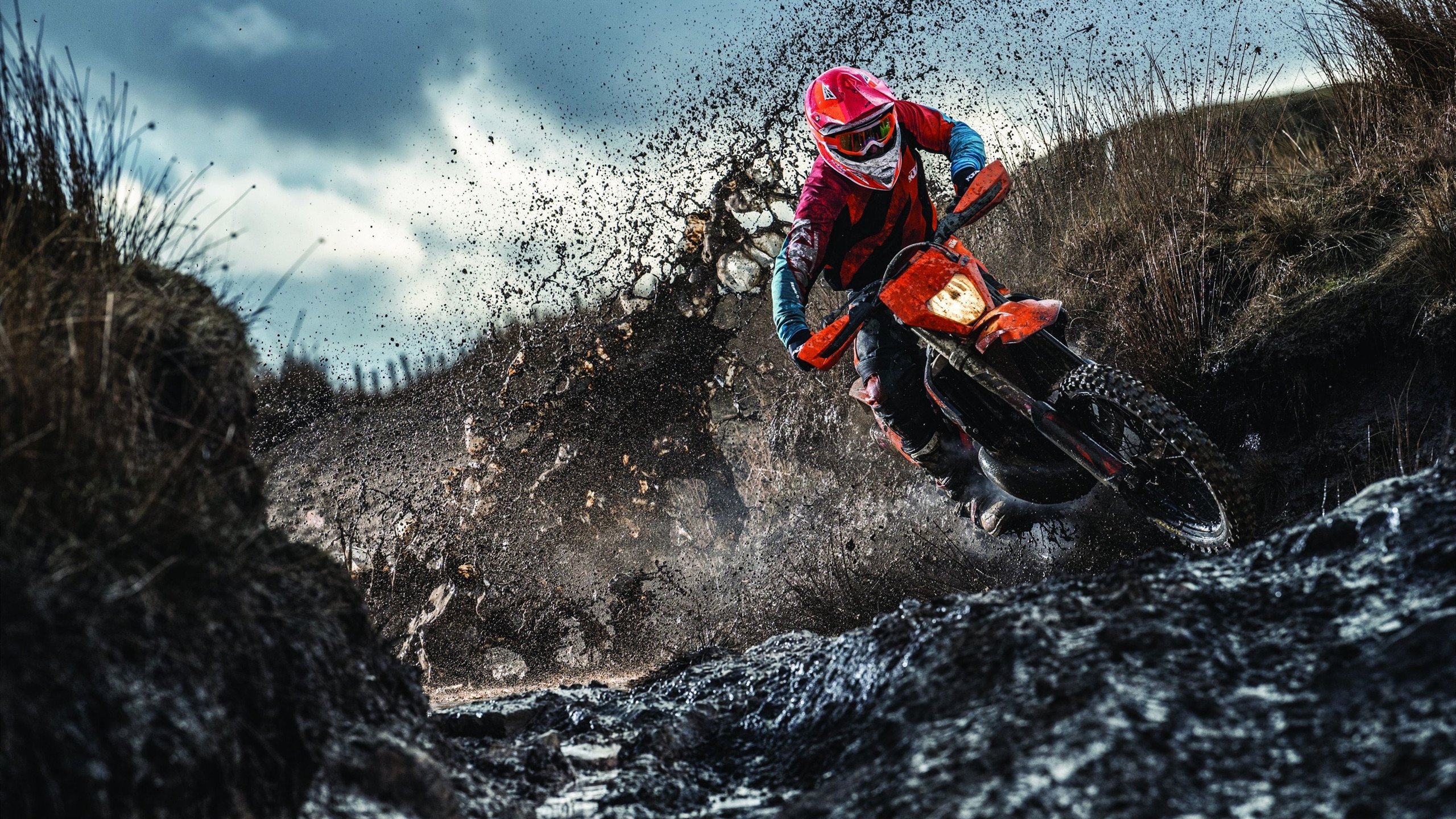 开云官方-世界杯最震撼的瞬间：逆境中跑出奇迹，世界杯经典逆袭